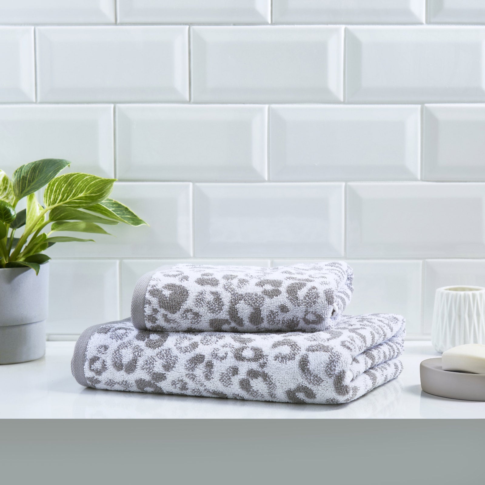 Animal Print Jacquard 550gsm Towel by Fusion