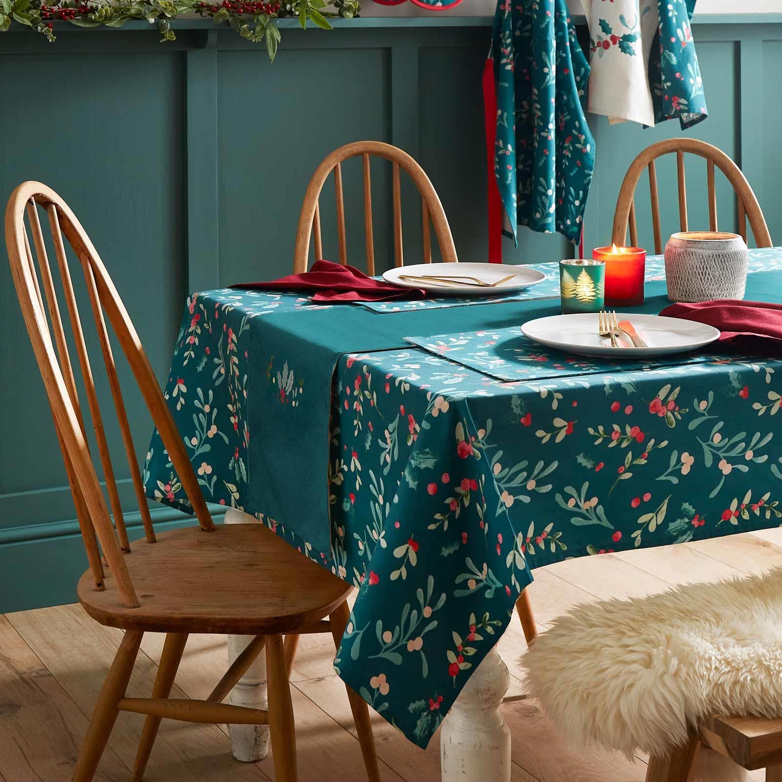 Christmas Holly & Mistletoe Kitchen Textiles Collection by Catherine Lansfield