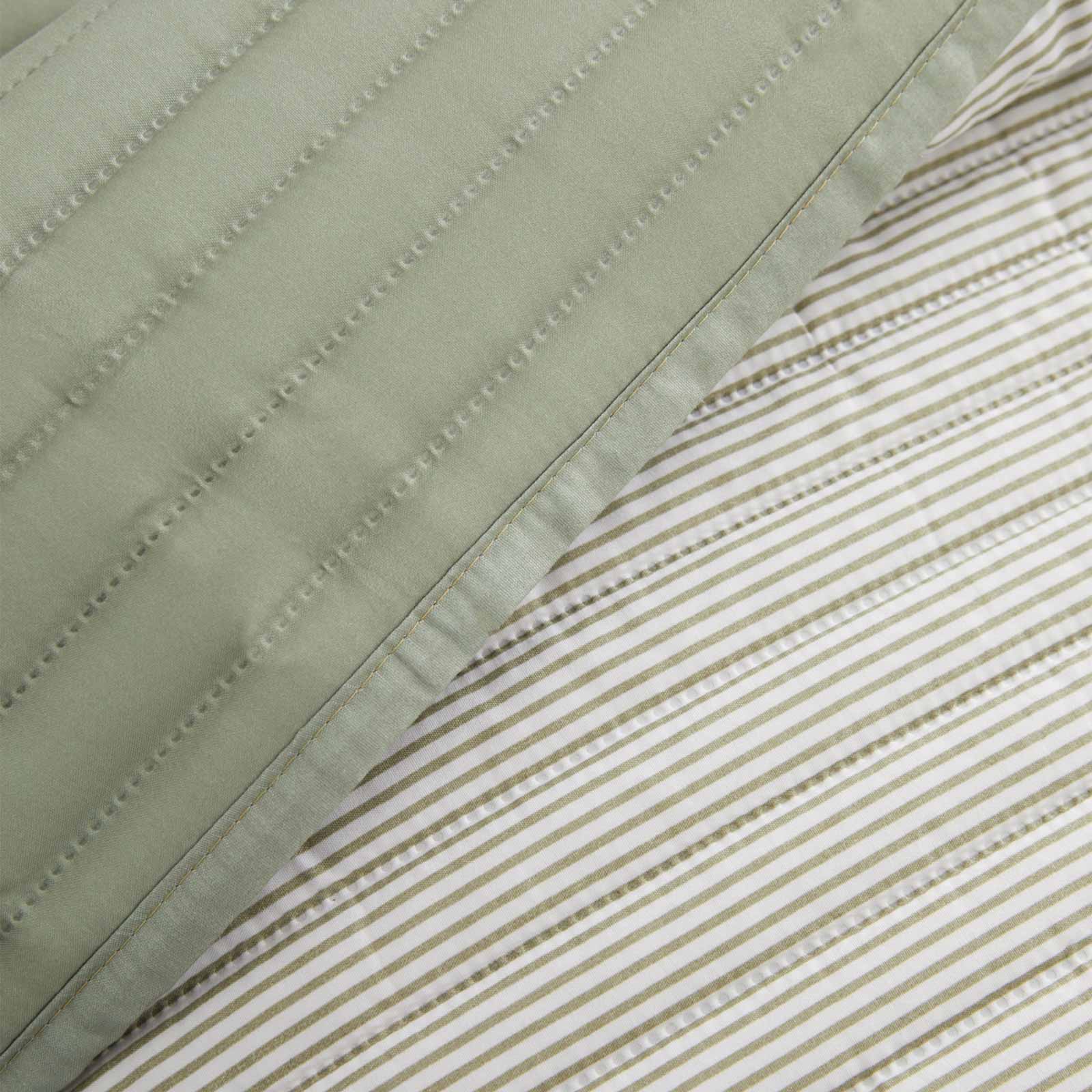 Stripe Bedspread 220cm x 230cm by Catherine Lansfield
