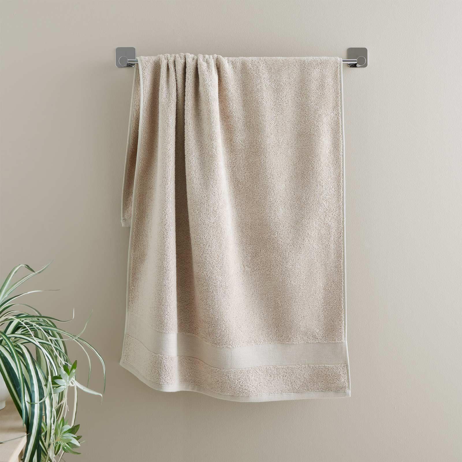 Anti-Bacterial 500gsm Towel by Catherine Lansfield