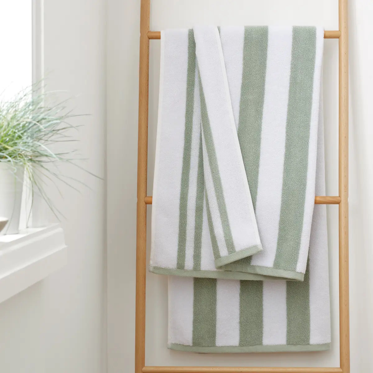 Reversible Stripe Cotton Jacquard 600gsm Towels by Bianca