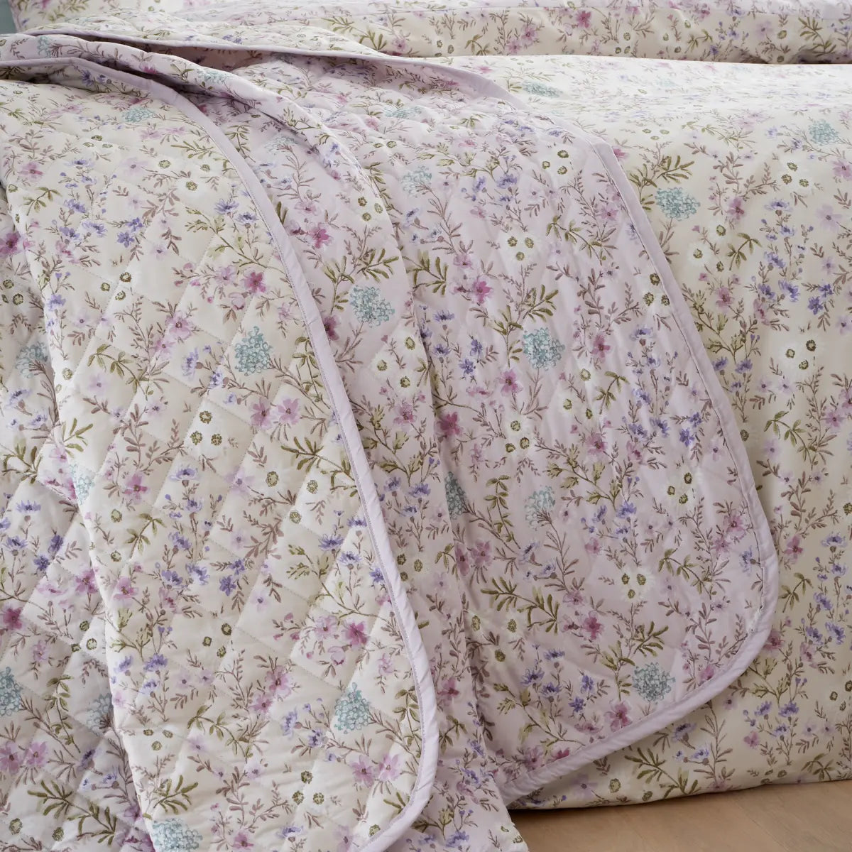 Ditsy Floral 200 Thread Count Bedspread 220cmx 230cm by Bianca