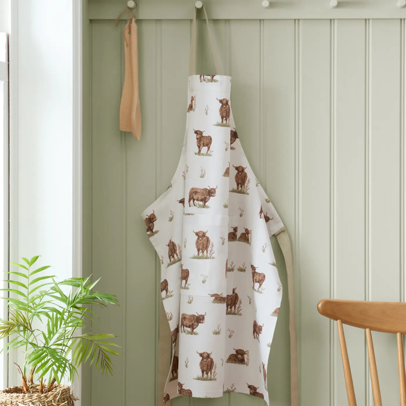 Angus Highland Cow Kitchen Textiles Collection by Catherine Lansfield