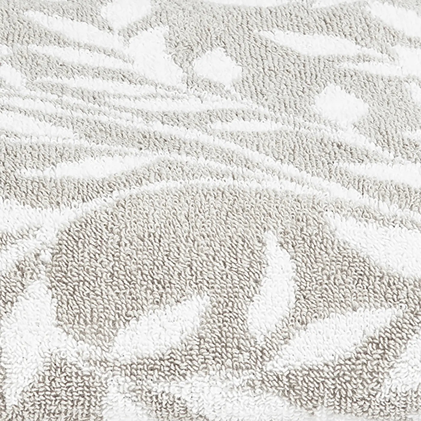 Sandringham Jacquard Leaf 550 gsm Towel by Fusion