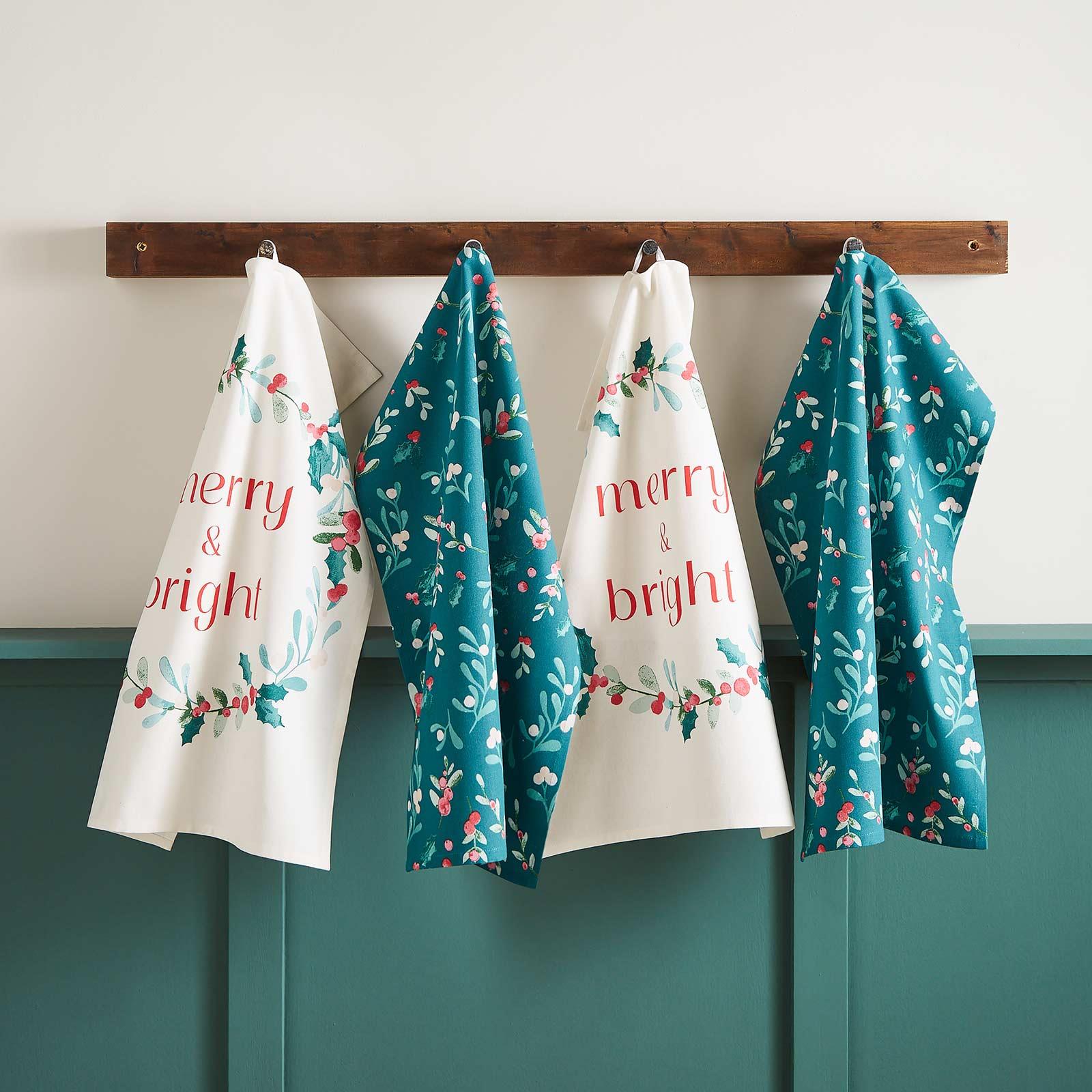 Christmas Holly & Mistletoe Kitchen Textiles Collection by Catherine Lansfield