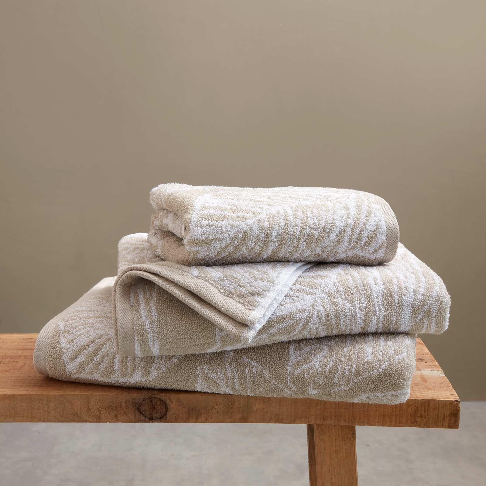 Matteo Leaf Jacquard 550gsm Towel by Fusion