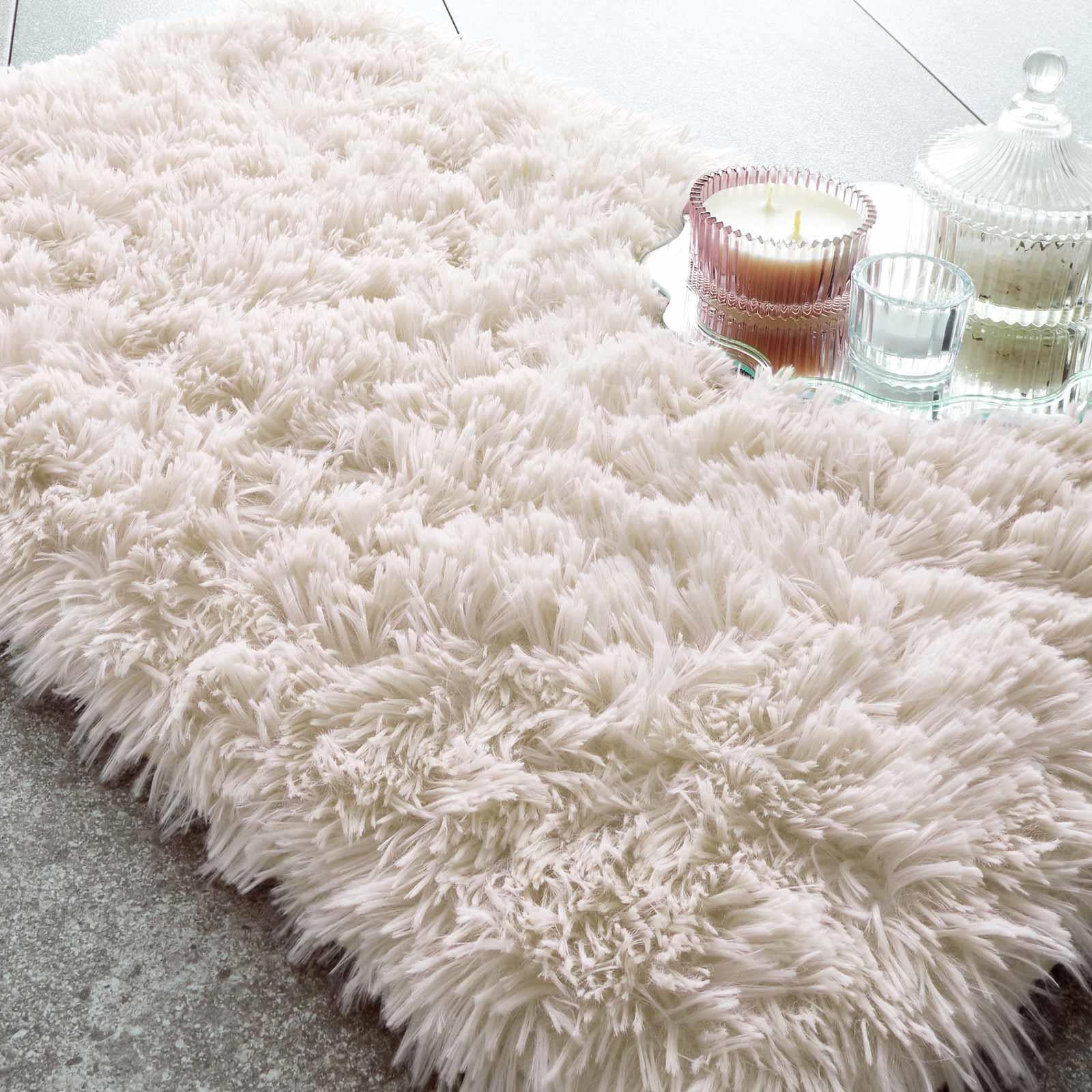 Cuddly Bath Mat 50cm x 80cm by Catherine Lansfield