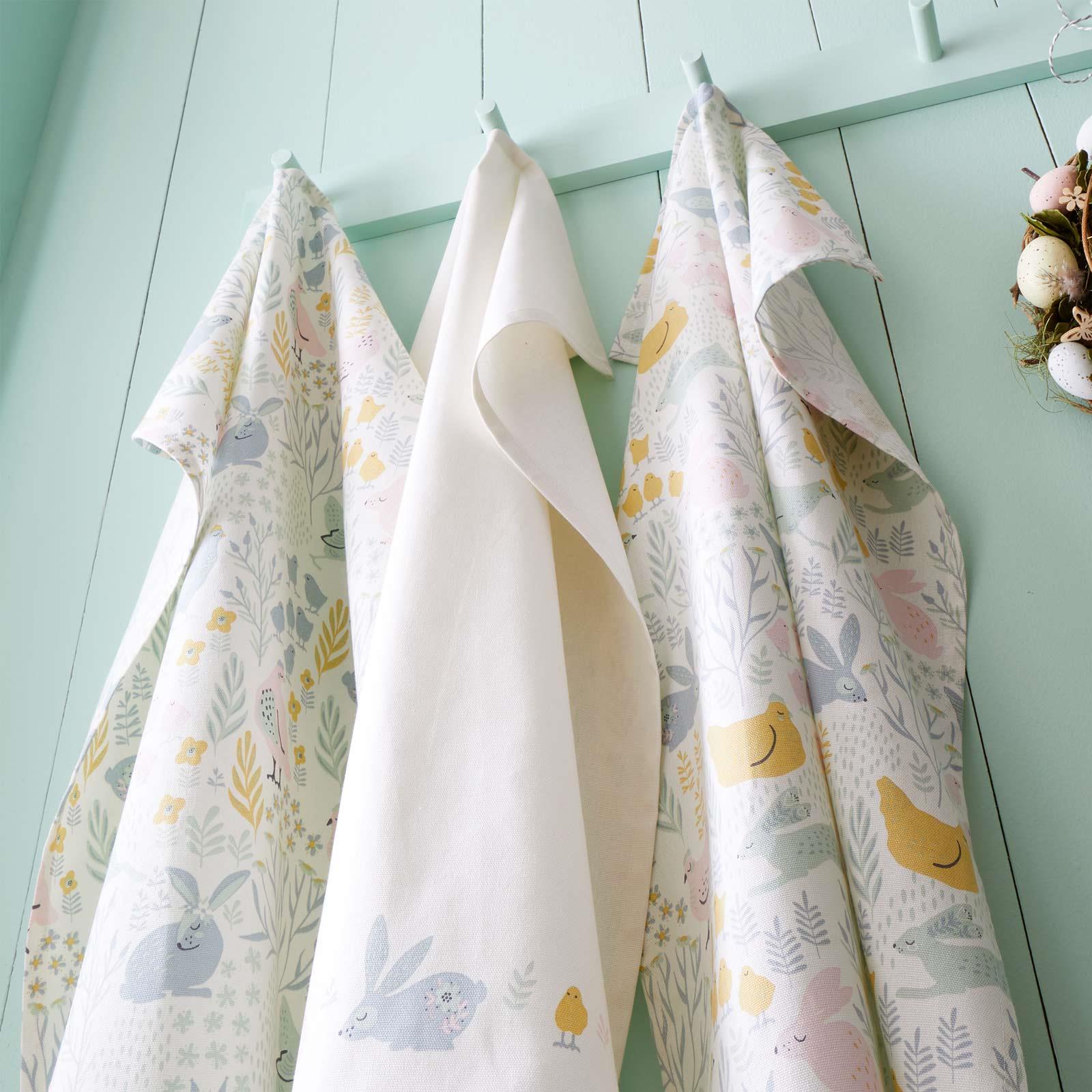 Cottage Friends Kitchen Textile Collection by Catherine Lansfield